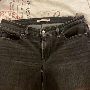 Levi’s 711 skinny jeans. Embroidered perfect for any occasion. GET THEM TODAY!!!